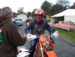 one of several iron riders on trek, frank esposito checks out