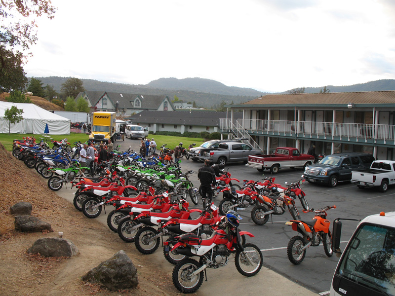 50 plus riders head for chow and an early morning start to a 140 mile ride